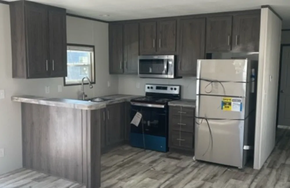 Landmark 40 LM16401L Kitchen