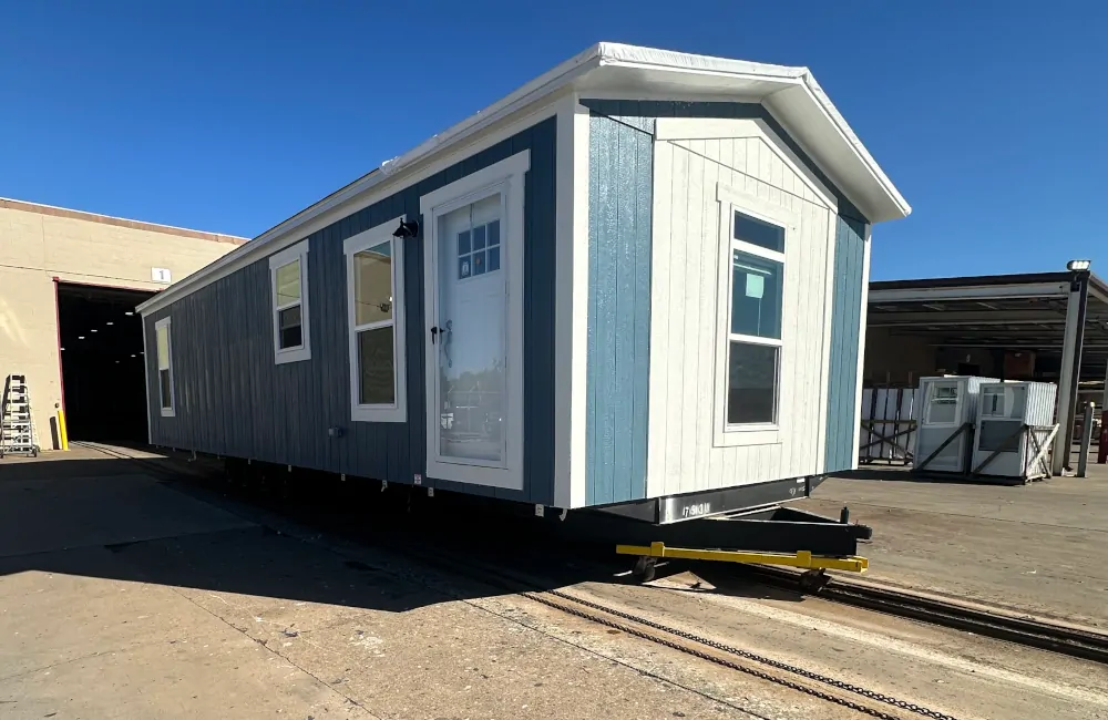 The Community 40 COM16401A Exterior2