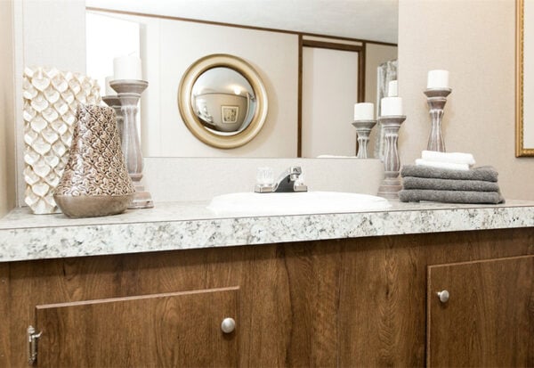 Tyson-Pride-Master Bathroom TruMH Tyson Pride Mobile Home Master Bathroom