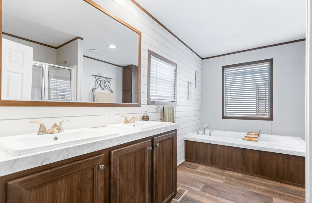 Sundowner SLT28603A Bathroom