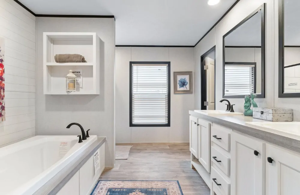 The Hercules SLT32764A. Bathroom