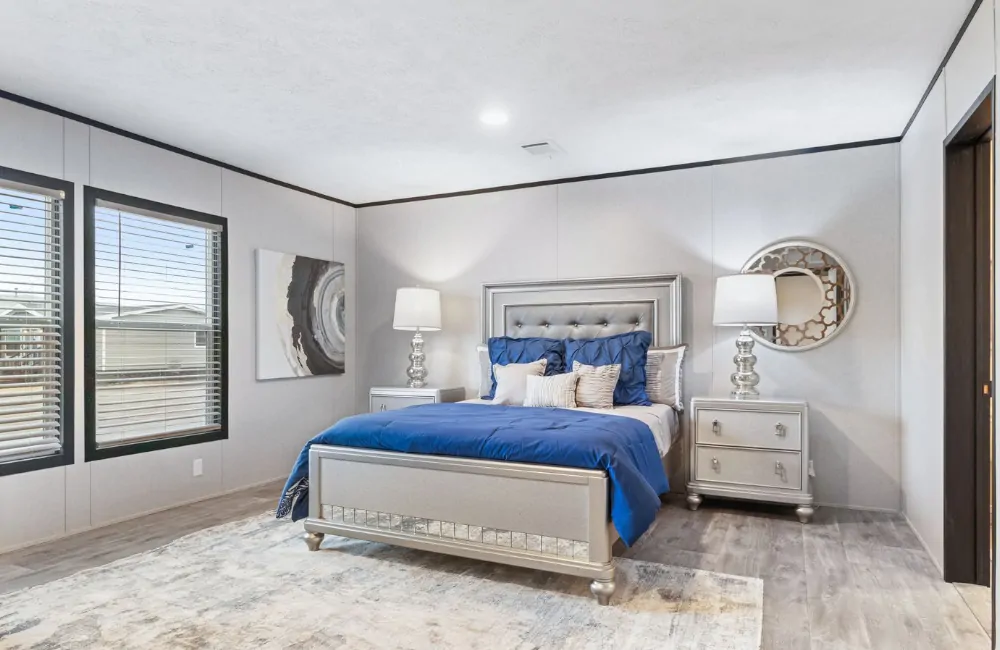 The Hercules SLT32764A. Bedroom