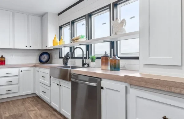 The Hercules SLT32764A. Kitchen3