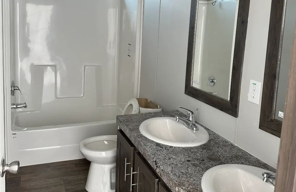 Fleetwood Pure 3268 PU32684U Bathroom Fleetwood Pure 3268 PU32684U Bathroom