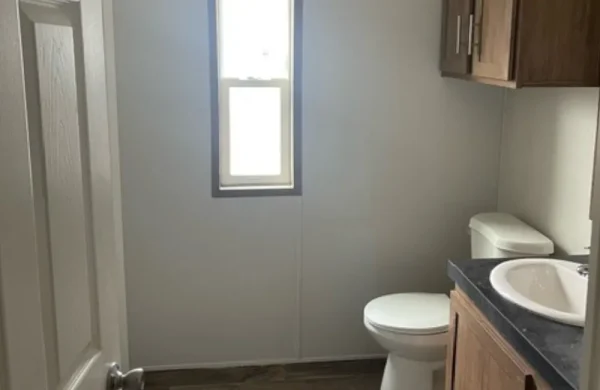 Landmark 50 LM16502L Bathroom3