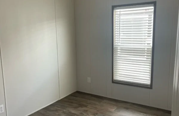 Landmark 50 LM16502L Bedroom2