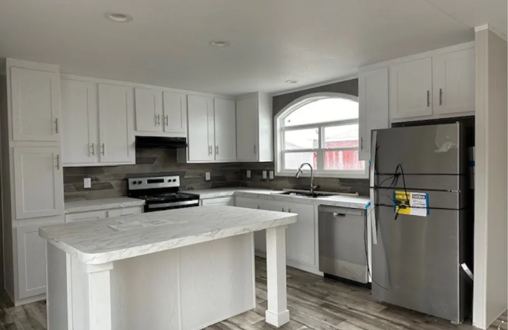 Landmark 76J LM16763J Kitchen