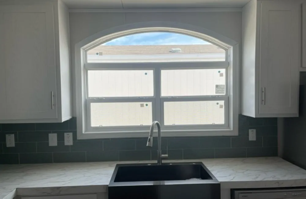 Landmark 76J LM16763J Kitchen7