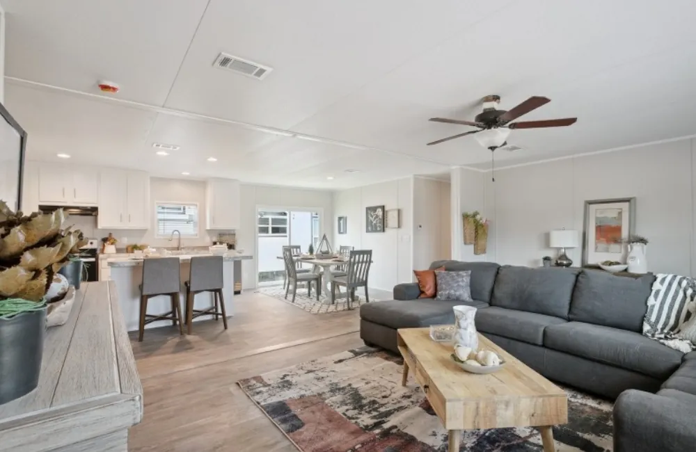 The Trailblazer XL V428724P LivingRoom5