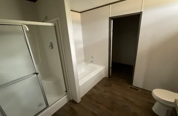 Alamo Cove Bathroom2