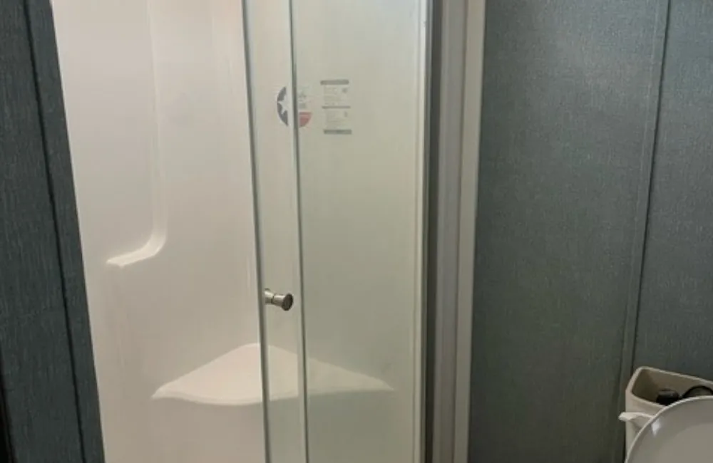 Pure 1666 PU16663U Bathroom2