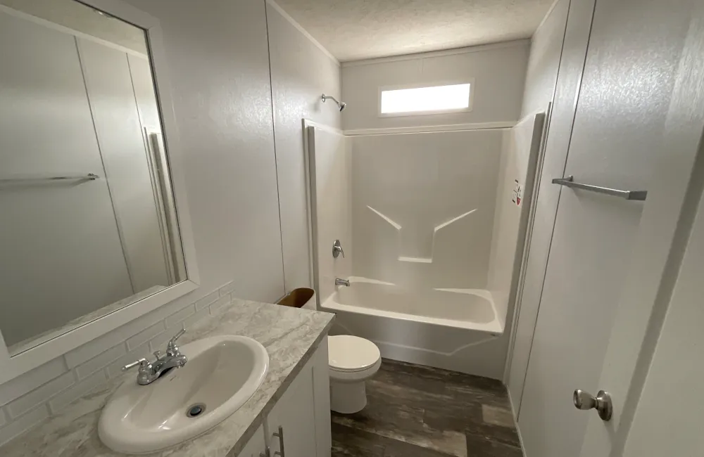 Cavco Verde Ranch VC28563N Bathroom