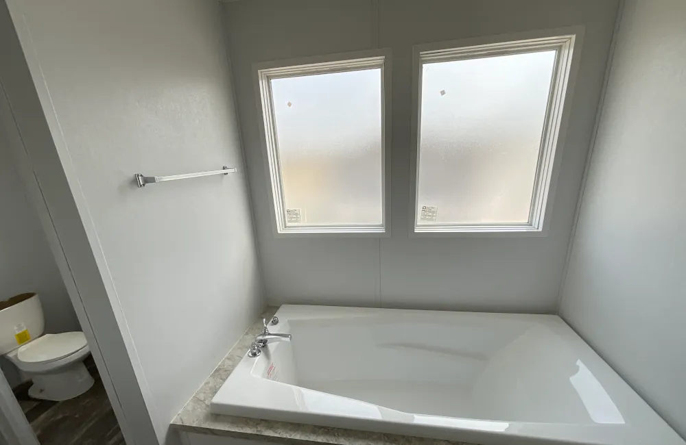 Cavco Verde Ranch VC28563N Bathroom3