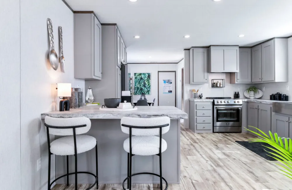 The Oakmont TTM16763E Kitchen