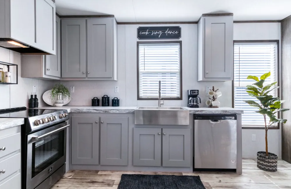 The Oakmont TTM16763E Kitchen3