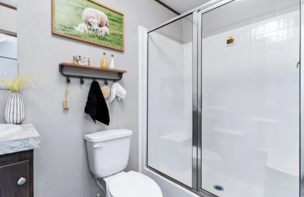 The Tropic FAC16663A Bathroom4 The Tropic FAC16663A Bathroom4