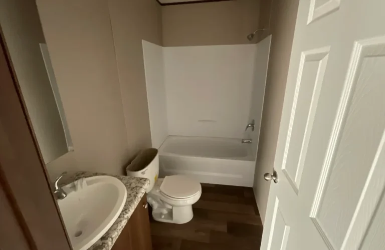 Tru Origin Maple TRT28483M Bathroom4