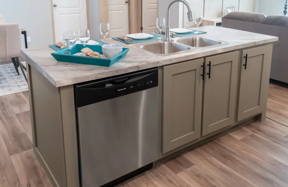 The Desoto CEJ28483A Kitchen