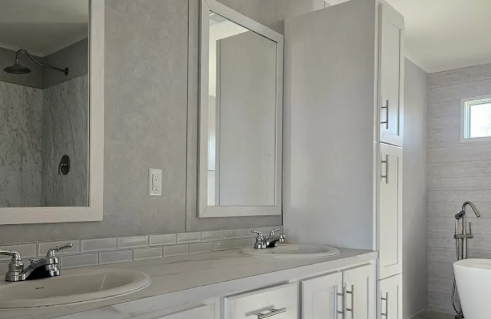 Hidden Shore 3256 Bathroom