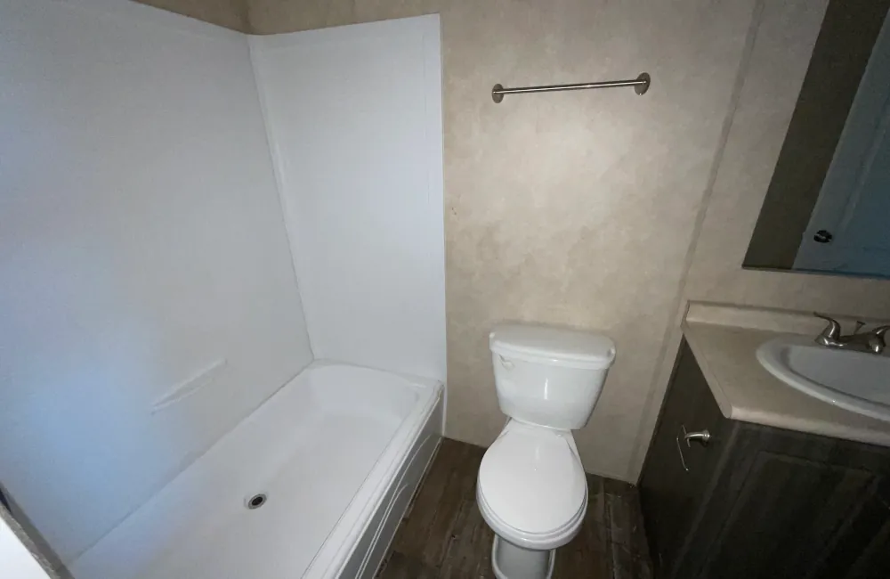 Legacy Bathroom3