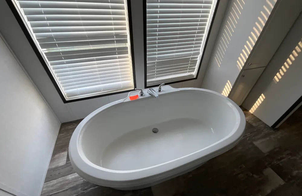 Legacy Bathroom4
