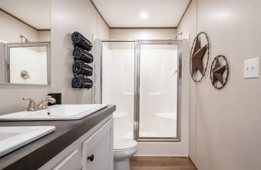 The Beacon HZN16663A Bathroom2