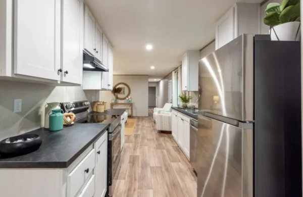 The Northstar HZN16763A Kitchen