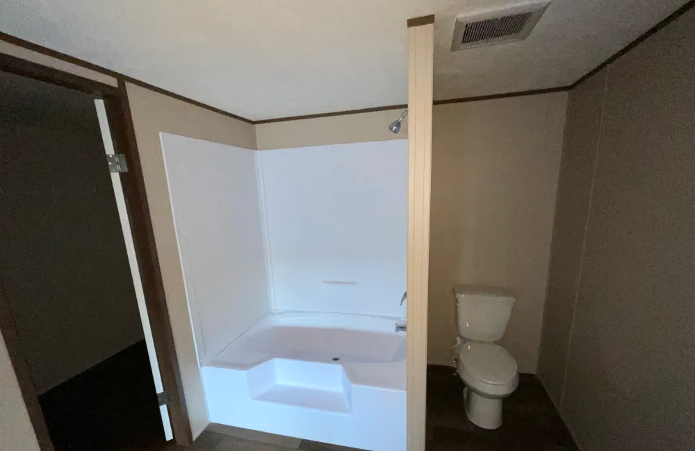 Thrill Bathroom3